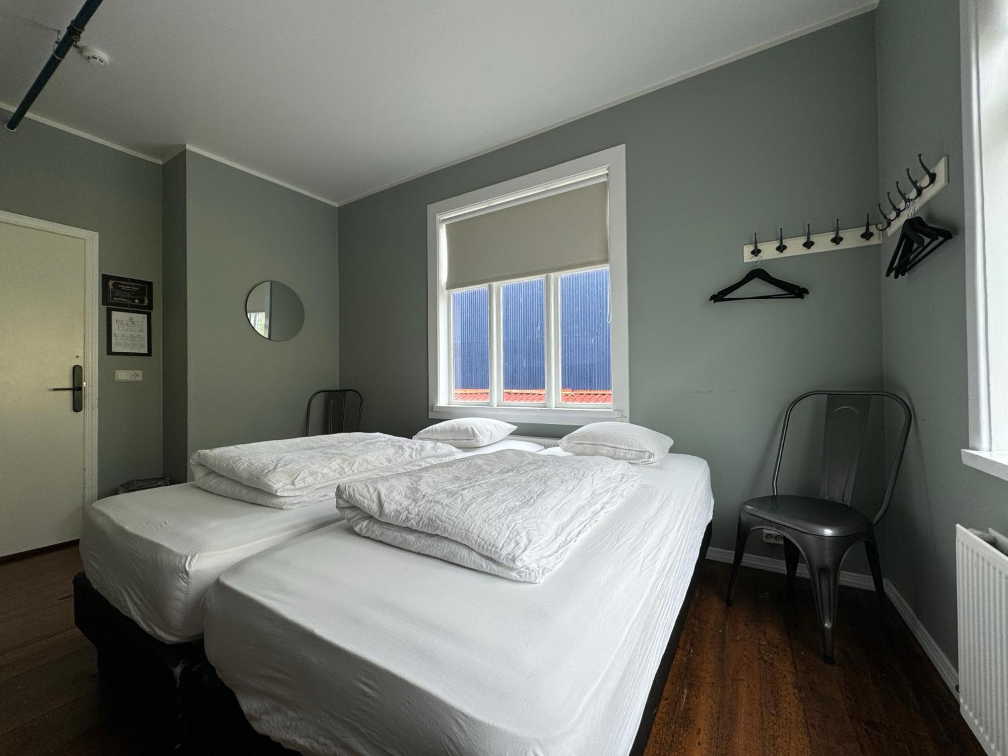 Akureyri Backpackers Hostel Ngoại thất bức ảnh