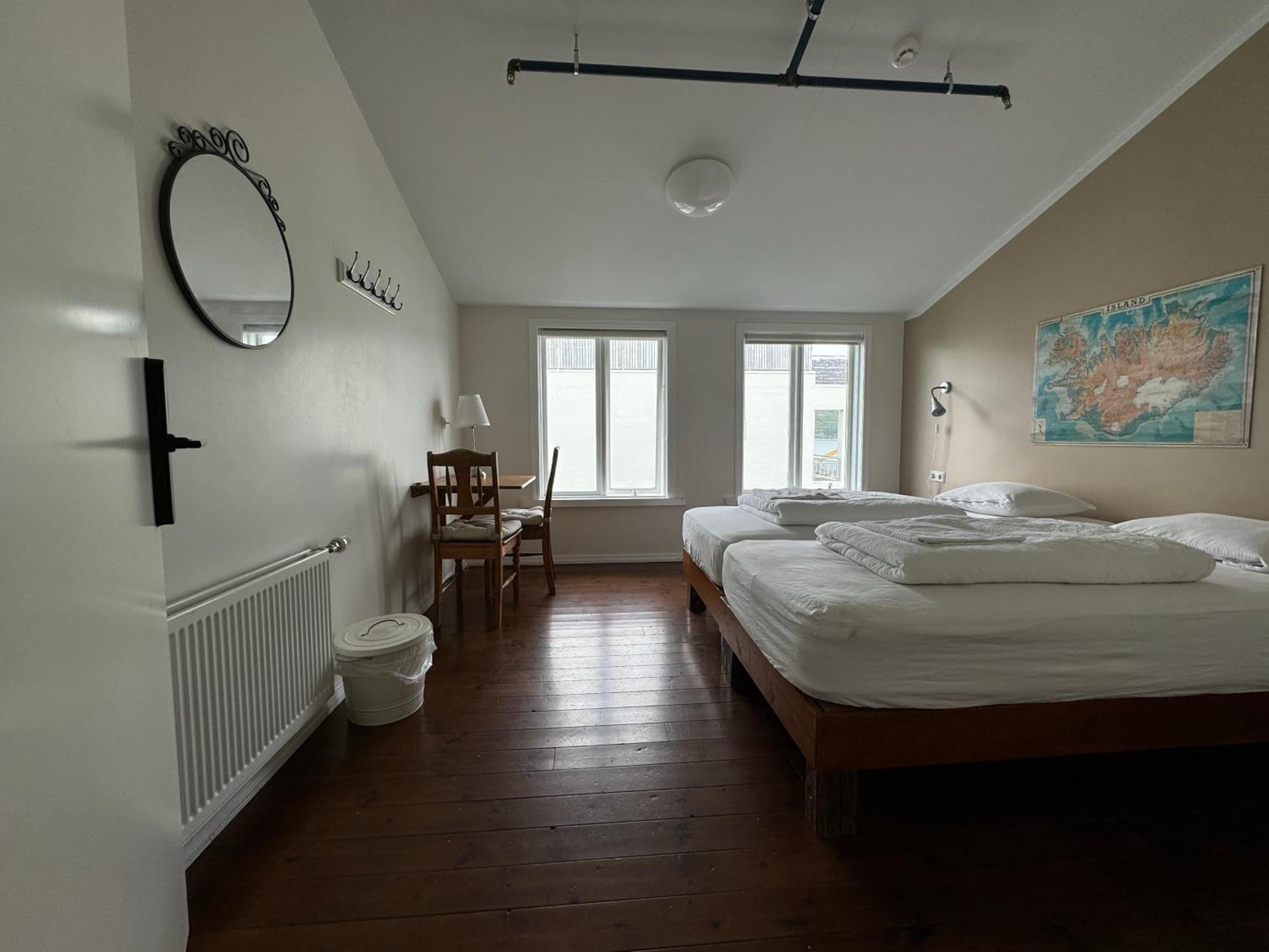 Akureyri Backpackers Hostel Ngoại thất bức ảnh