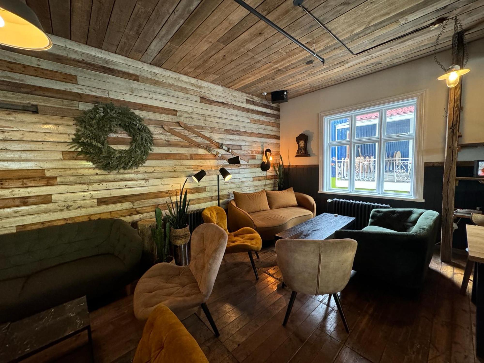 Akureyri Backpackers Hostel Ngoại thất bức ảnh